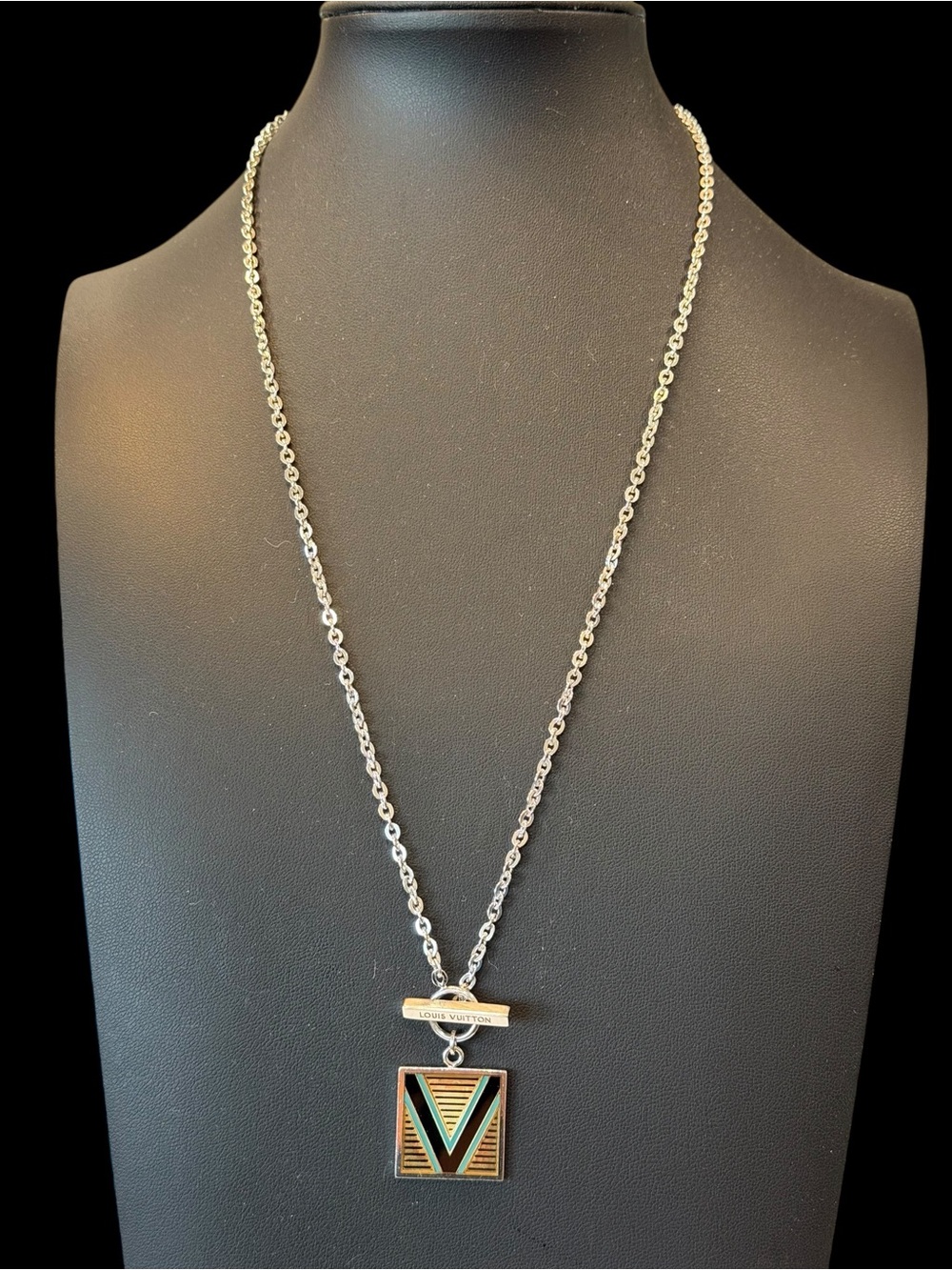 Louis Vuitton 925 Silver Multicolor V Enamel Pendant Necklace